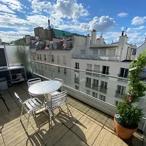 Appartement Tour Eiffel Studio Lumineux Avec Terrasse., Parijs